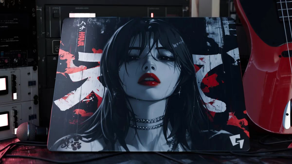 GLSSWRKS Hana - Tempered Glass Mouse Pad