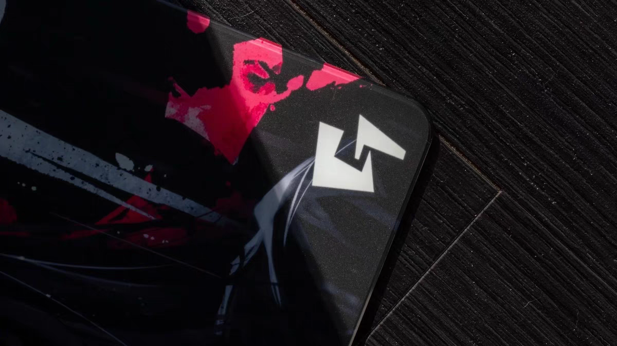 GLSSWRKS Hana - Tempered Glass Mouse Pad